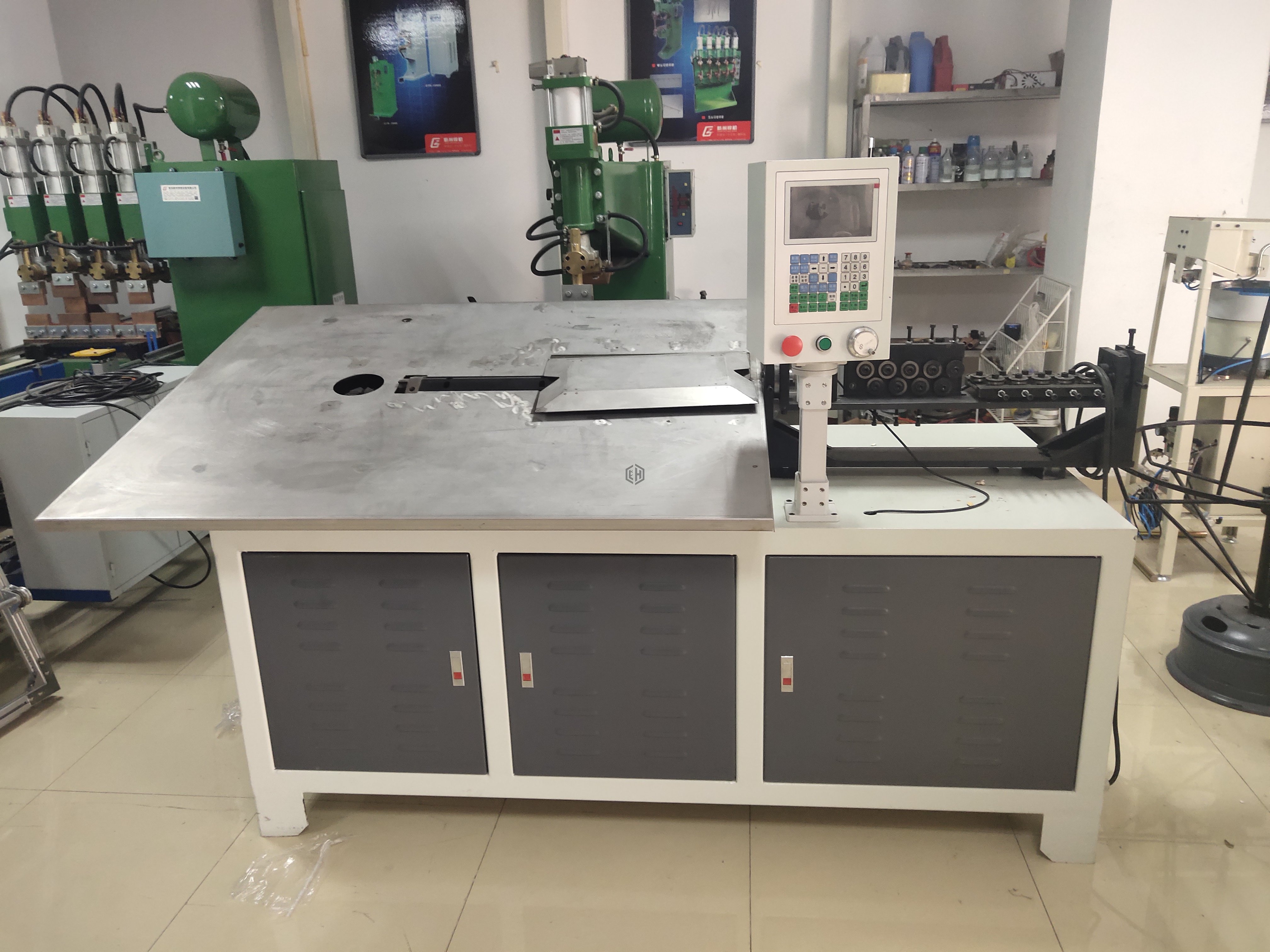 2D成型機2-8